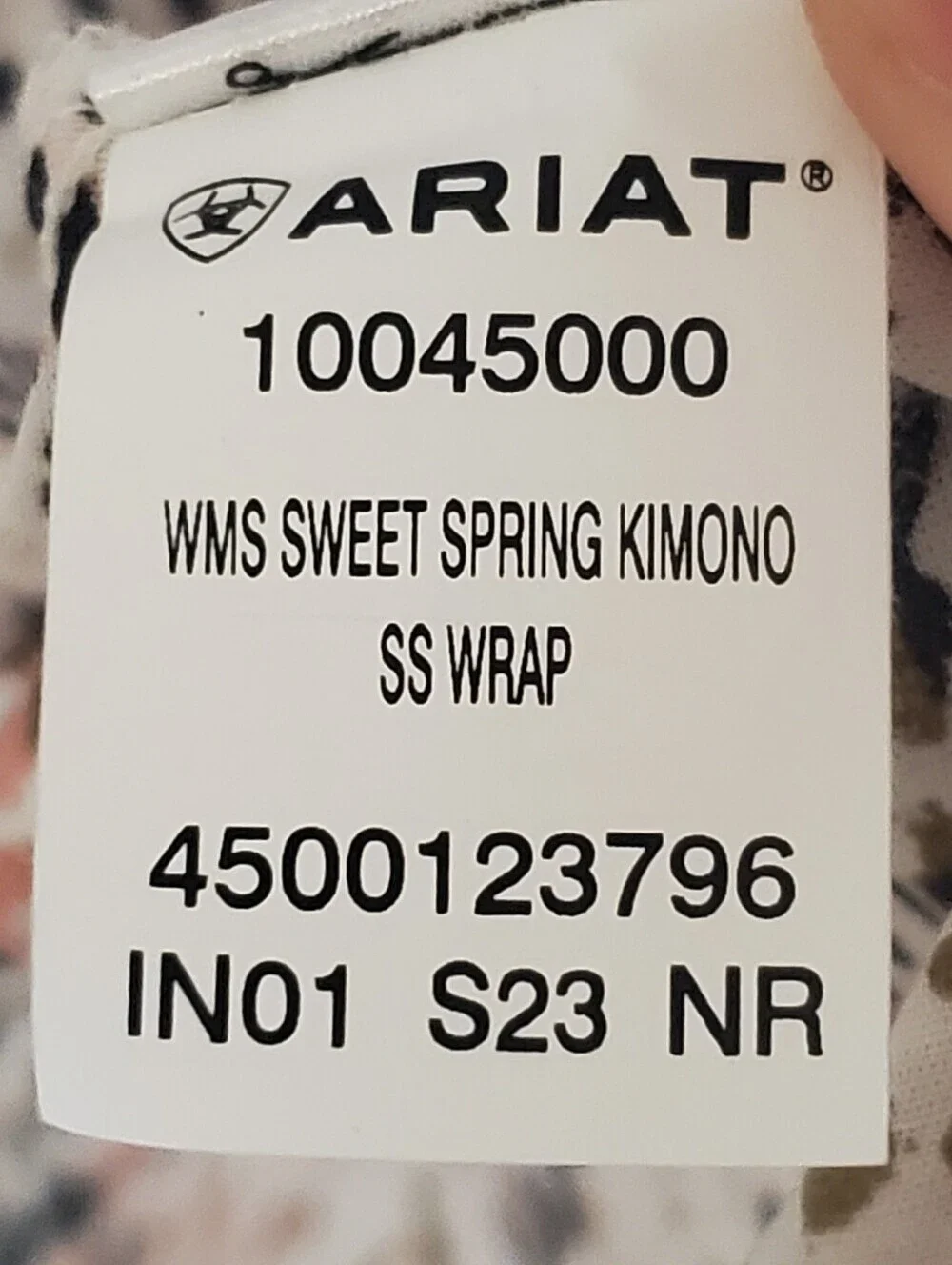 ARIAT SWEET SPRING KIMONO WRAP. MED/LARGE. ANIMAL PRINT